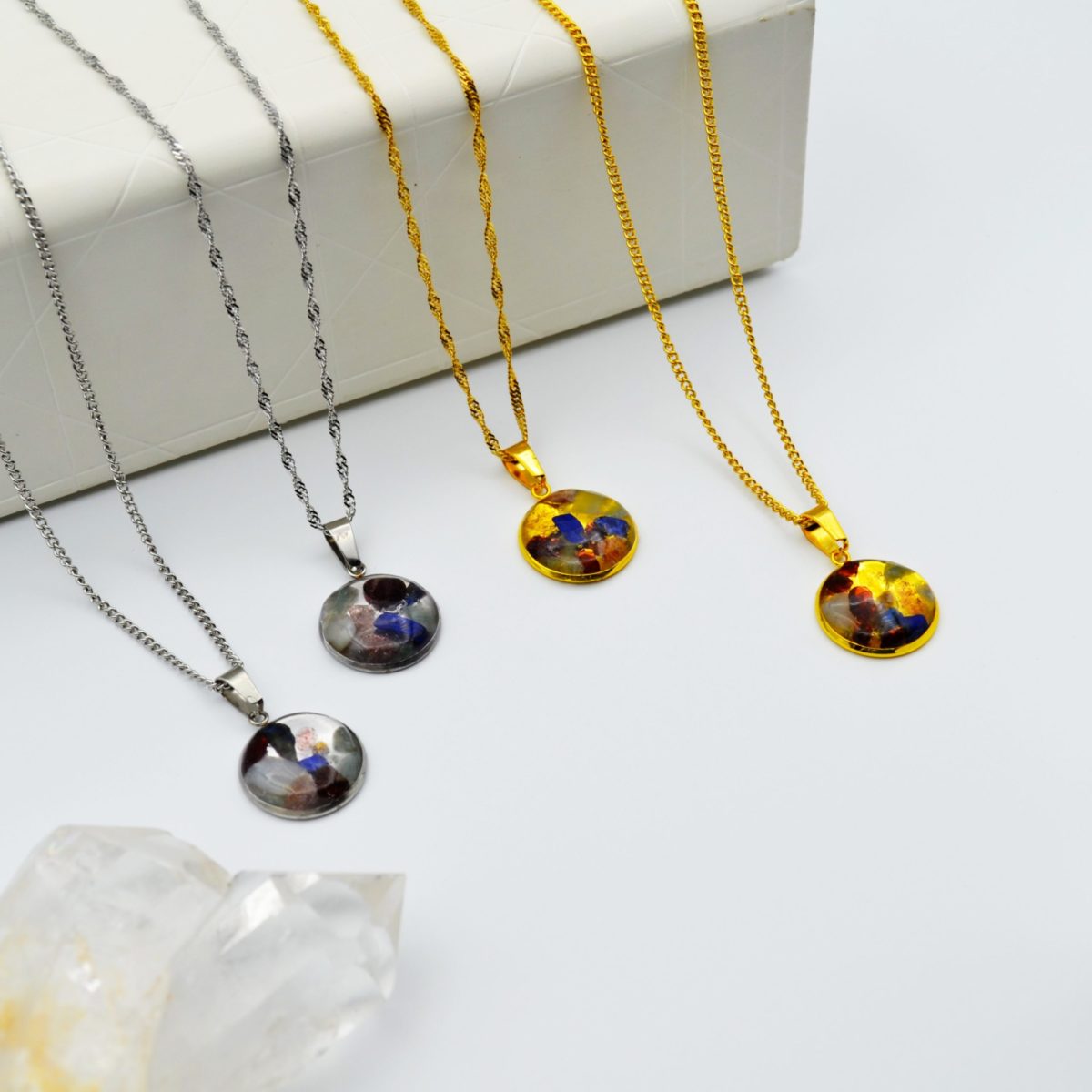 Vies antérieures - collier classique